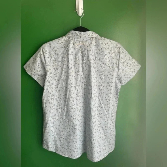 Noble Outfitters Short Sleeve Button Down Shirt Size L‎ Large EUC! - Picture 3 of 5